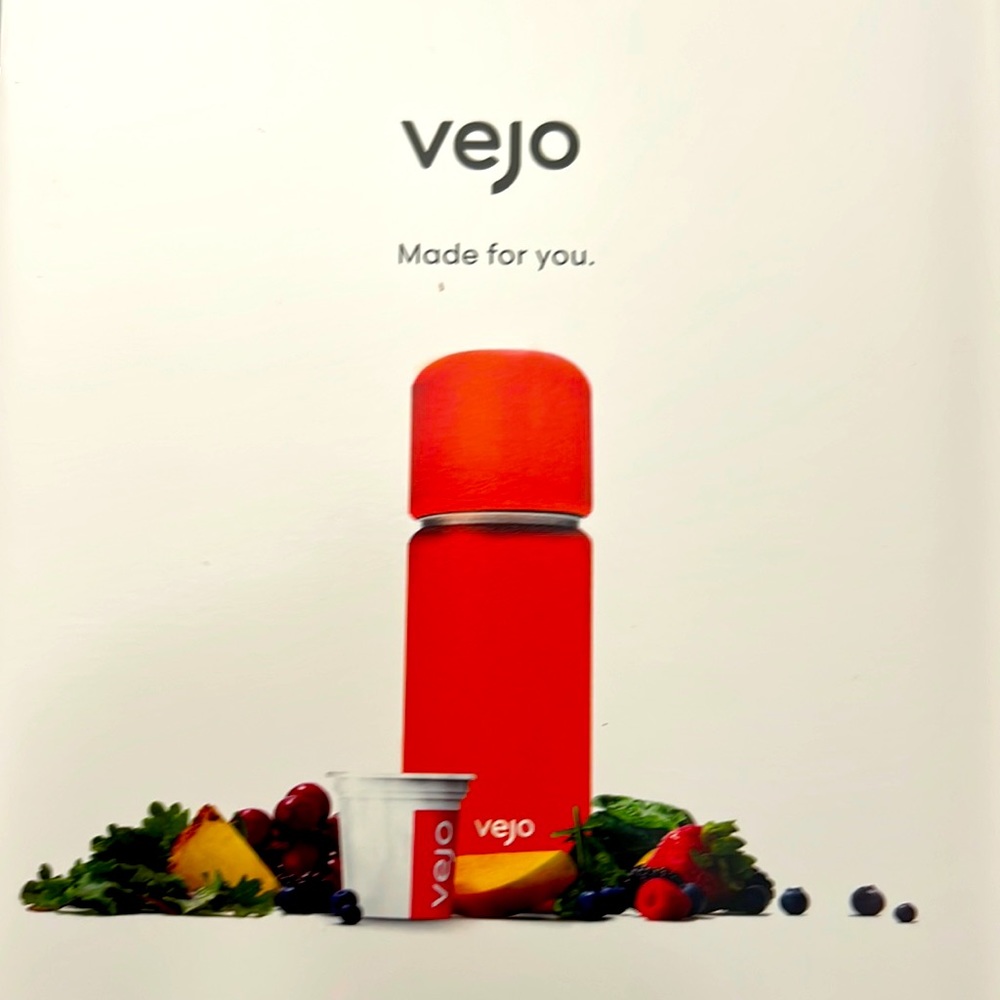Vejo portable pod based blender